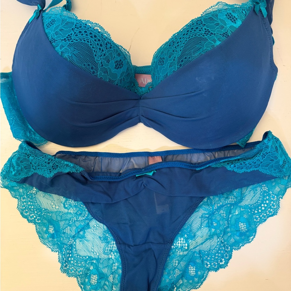 Elegant Lace Trimmed Blue Lingerie Set